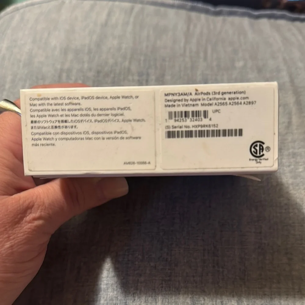 Apple White AirPods Pro Headset NEW SEALED AIRPODS 3rd Generation